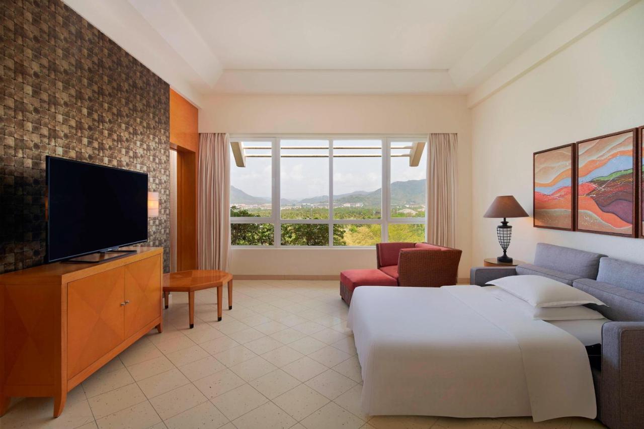 Sheraton Yalong Bay Отель 5*