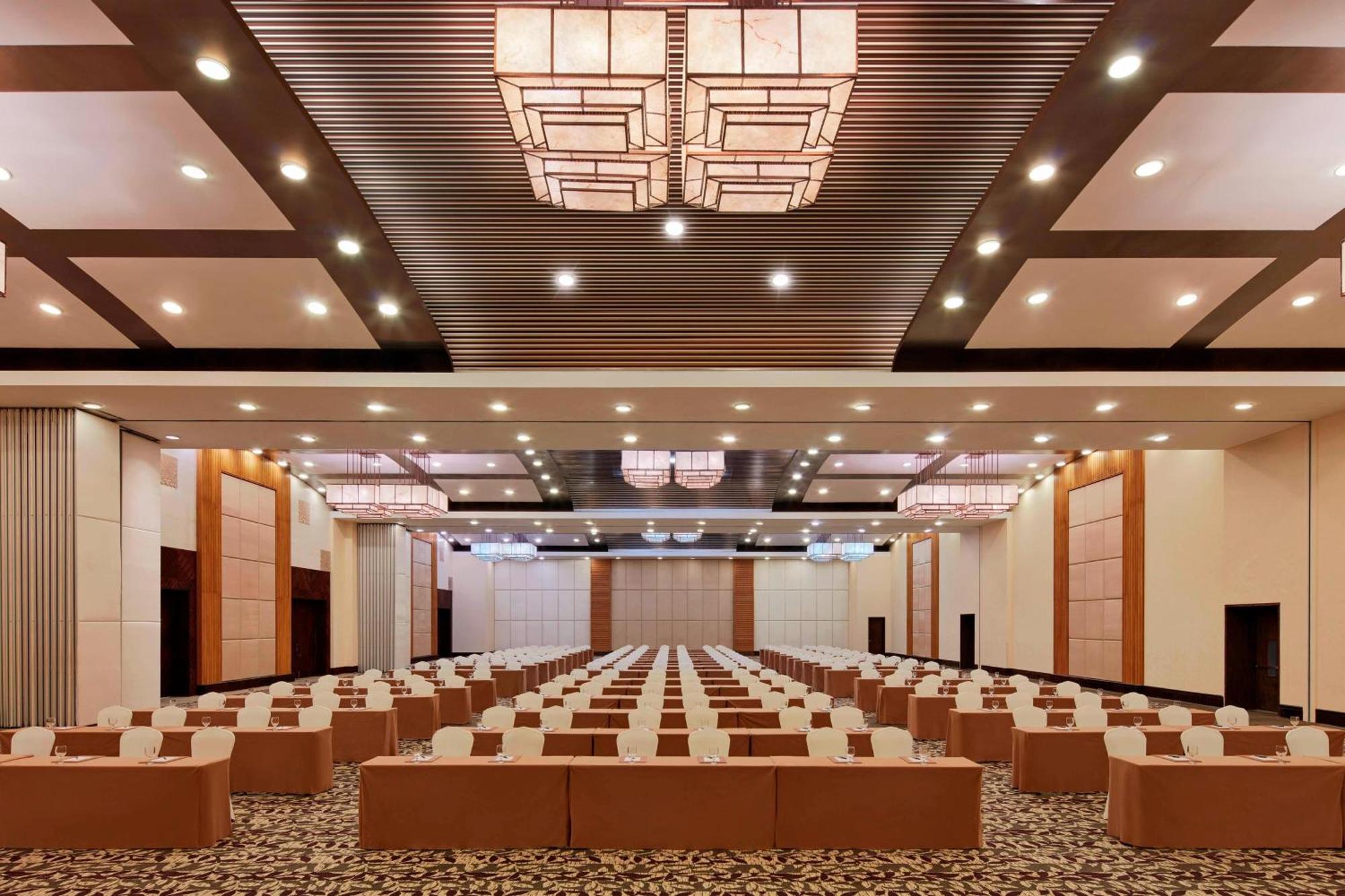 Sheraton Yalong Bay Отель Санья
