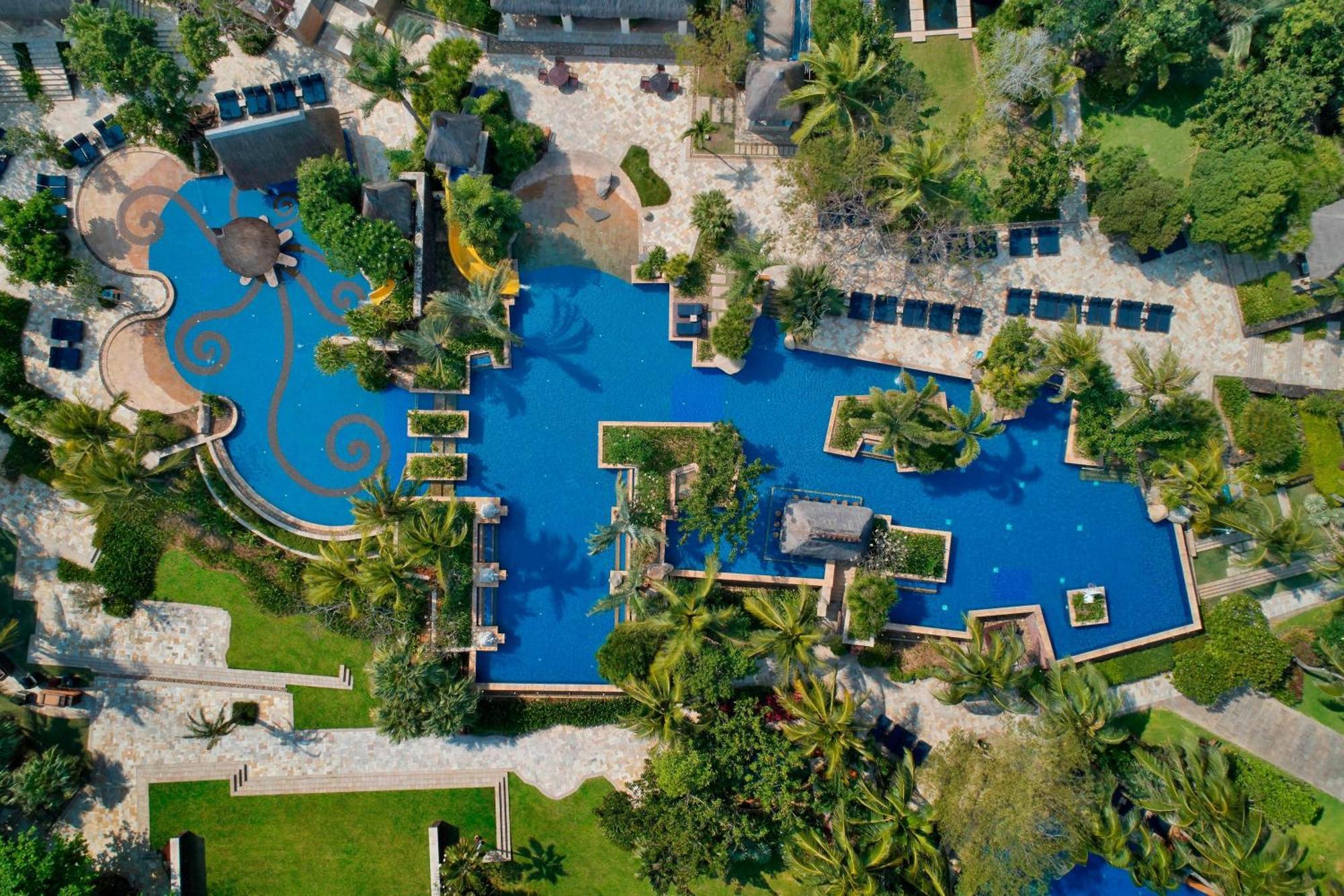 Отель Sheraton Yalong Bay