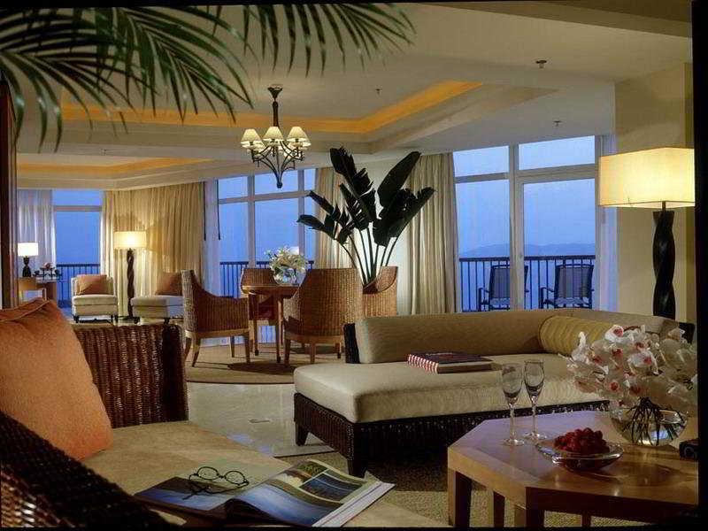 Sheraton Yalong Bay Отель 5*