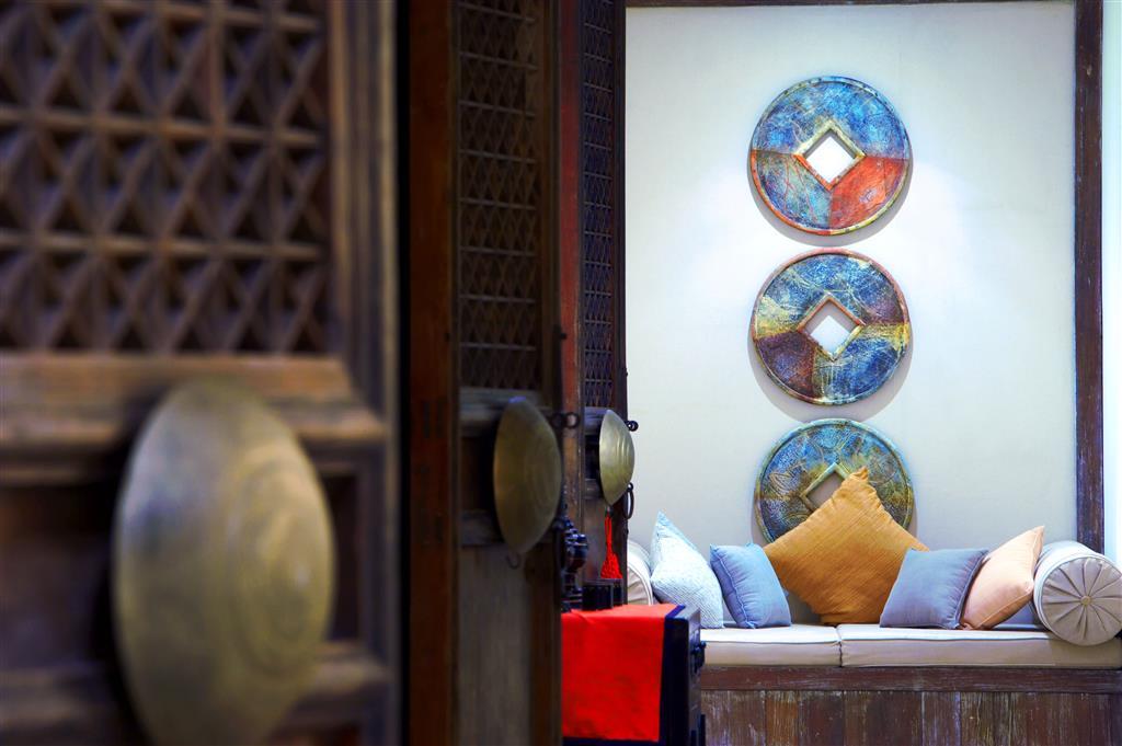 Отель Sheraton Yalong Bay 5*