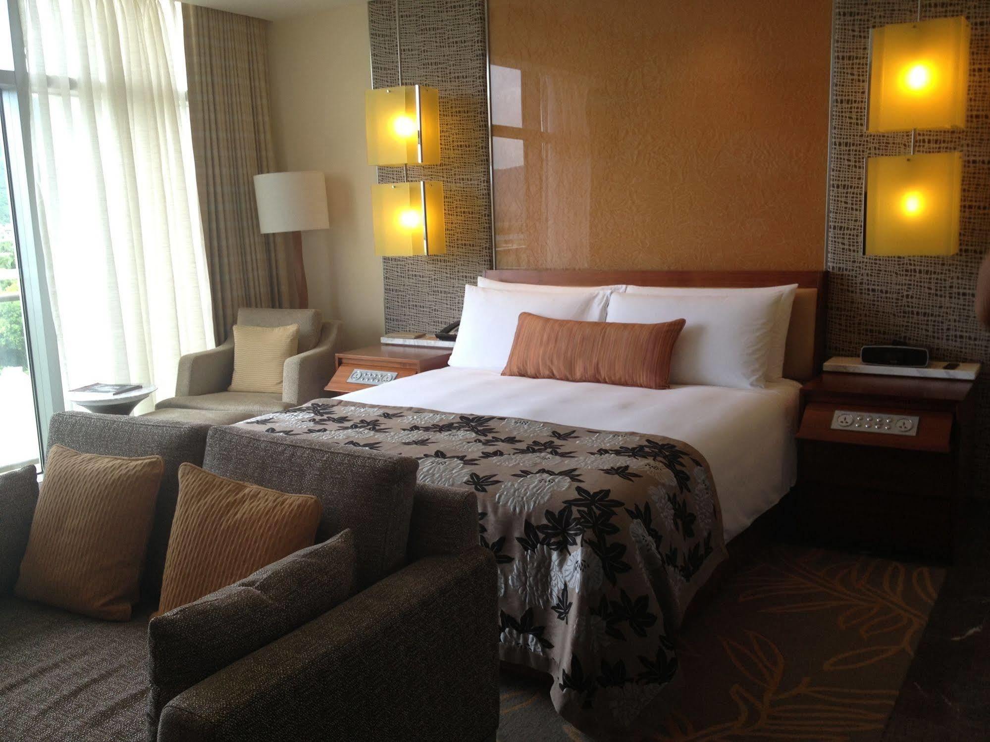 Sheraton Yalong Bay Отель Санья